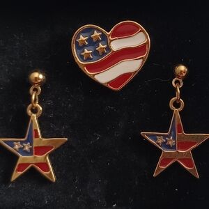 Avon Red White And Blue Patriotic Dangle Star Post Earrings And Lapel Pin Set